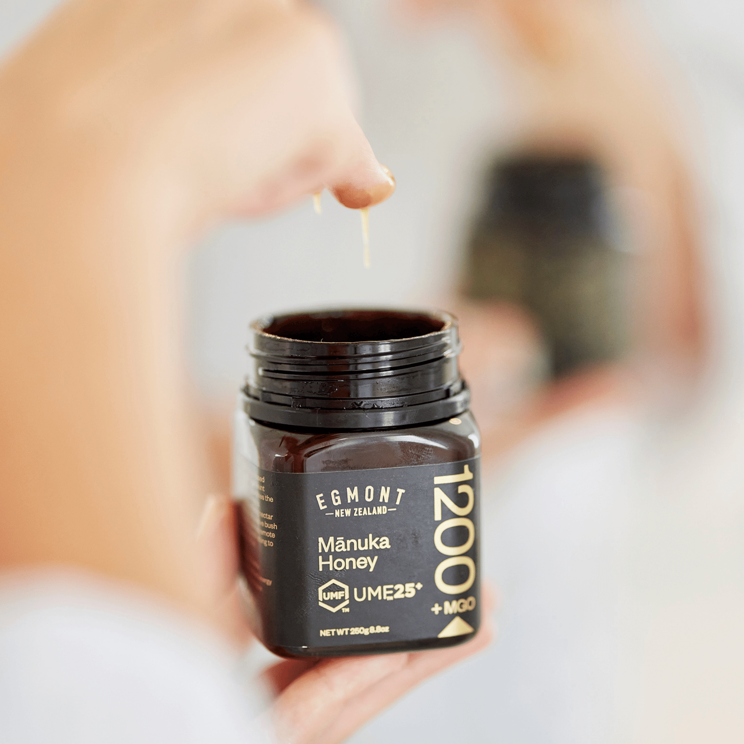 Manuka Honey New Zealand | Egmont Honey